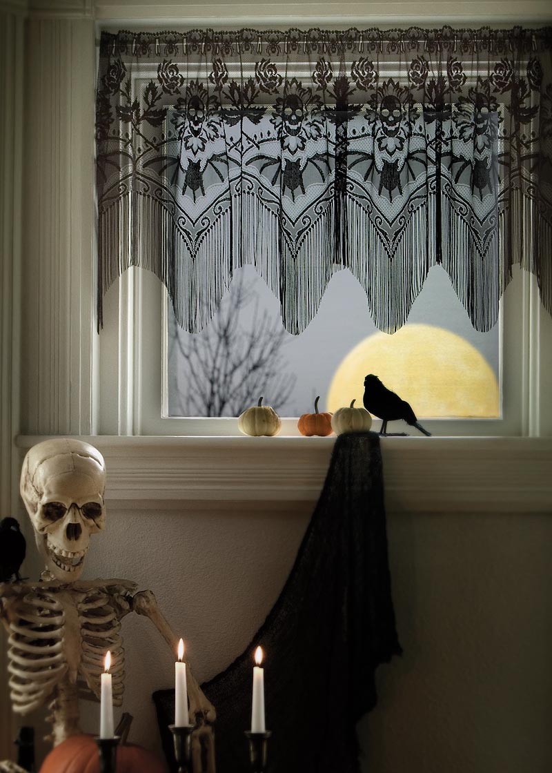 Skull & Roses Fringe